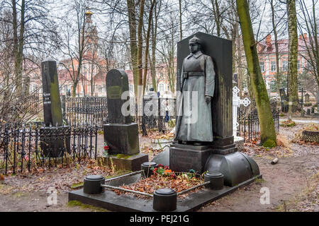 Saint Petersburg, Russia - 4 Gennaio 2018: Kazachie cimitero. Il cimitero di cosacchi di Alexander Nevsky Lavra Foto Stock