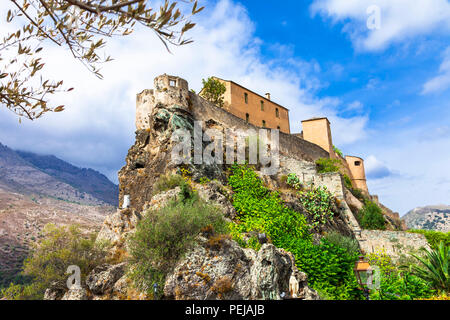 Suggestivo castello di Corte village,Corse,Francia. Foto Stock