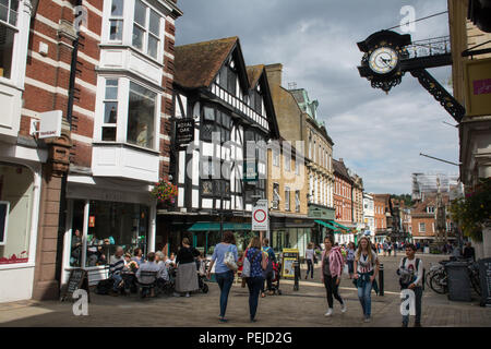 Città di Winchester High Street in Hampshire, Regno Unito Foto Stock