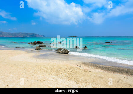 Paradise beach con acqua turchese, in Elafonisi, Creta, Grecia - destinazione di viaggio in Europa Foto Stock