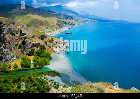 Preveli spiaggia di Mar Libico, il fiume e la foresta di palme, paradise costa sud della creta , Grecia Foto Stock