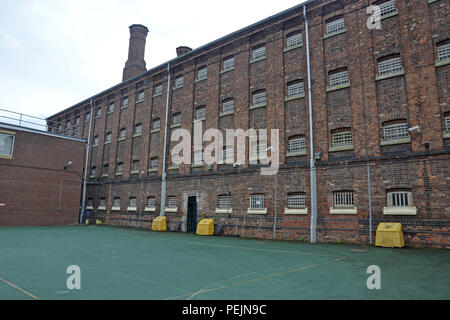 Esercizio cantiere alla prigione di Shrewsbury, chiamato Dana, chiuso nel 2013 ed è ora aperto per Jailhouse Tours. Tour guidato. Abbandonata, abbandonata. Foto Stock