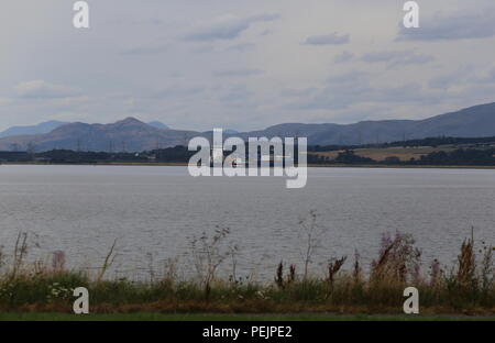 Contenitore nave sul Firth of Forth Scozia Agosto 2018 Foto Stock