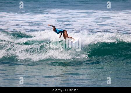 Nikki Van Dijk a competere in US open di surf 2018 Foto Stock