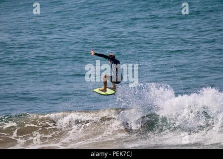 Tanner Gudauskas competere nel US Open di surf 2018 Foto Stock