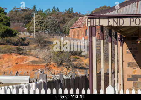 Il Vittoriano stile Regency post office in collina fine del Nuovo Galles del Sud, Australia è stato costruito in 1880 Foto Stock