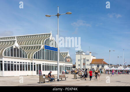 Il punto orientale Pavilion e fontana, Royal Plain, Lowestoft Beach, Lowestoft, Suffolk, Inghilterra, Regno Unito Foto Stock