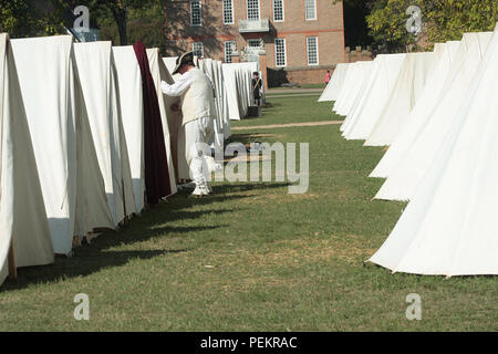 Un campo di rievocazione dell'esercito continentale a Colonial Williamsburg, Virginia, USA Foto Stock