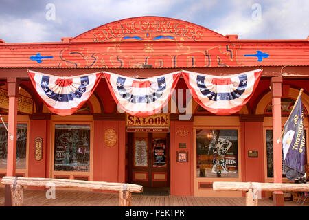 Big Nose Kate sulla berlina e Allen St in lapide storica, Arizona Foto Stock