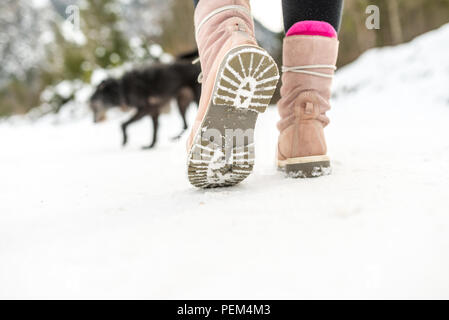 scarpe per camminare sulla neve