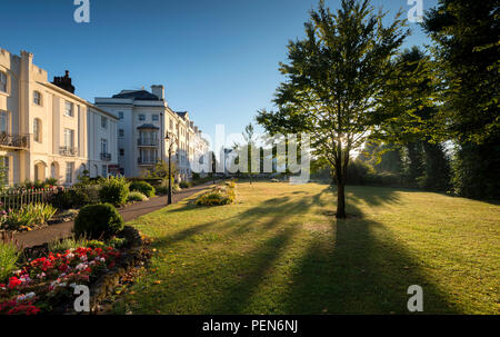 Dane John Gardens in Canterbury; gli appartamenti di lusso nel grazioso parco del centro citta'. Foto Stock