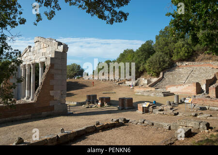 Monumento restaurato Agonotheten, parte di Buleuterion, templi, odeon, rovine di Apollonia, Fier, Albania Foto Stock