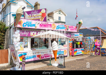 Pinky la Gelateria sul lungomare, Lowestoft Beach, Lowestoft, Suffolk, Inghilterra, Regno Unito Foto Stock