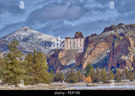 Muso di scimmia Rock Formazione nel centro di Oregon Foto Stock
