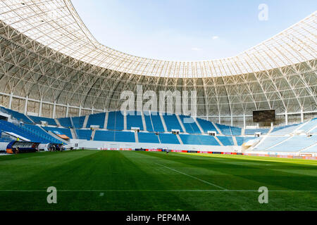 Craiova, Romania. 16 Ago, 2018. Calcio Europa League, qualifiche del round 3, ritorno, CS Universitatea Craiova vs RB Leipzig a Ion-Oblemenco Stadium. Vista interna del Ion-Oblemenco-Stadium. Credito: Catalin Soare/dpa/Alamy Live News Foto Stock