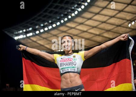 Berlino, Deutschland. 11 Ago, 2018. giubilo vincitore Malaika MIHAMBO, in Germania, in primo luogo, finale donne salto in lungo, su 11.08.2018 Campionato Europeo di Atletica 2018 a Berlino/Germania Da 06.08. - 12.08.2018. | Utilizzo di credito in tutto il mondo: dpa/Alamy Live News Foto Stock