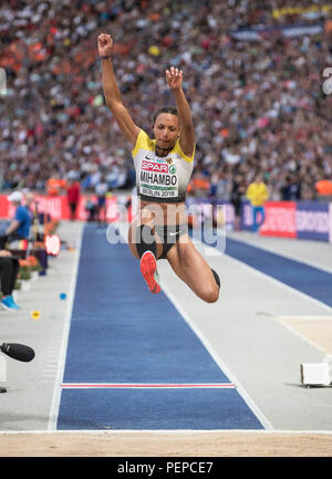 Berlino, Deutschland. 11 Ago, 2018. Vincitore Malaika MIHAMBO, in Germania, in primo luogo, l'azione. Finale di salto in lungo delle donne su 11.08.2018 Campionato Europeo di Atletica 2018 a Berlino/Germania Da 06.08. - 12.08.2018. | Utilizzo di credito in tutto il mondo: dpa/Alamy Live News Foto Stock