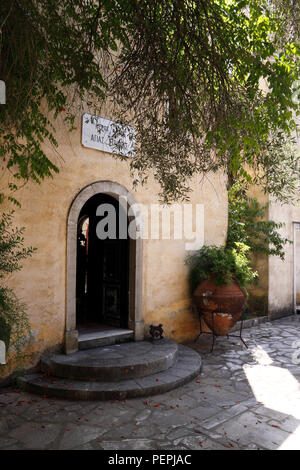 DANILIA Villaggio Chiesa di Corfù. BOUAS Foto Stock