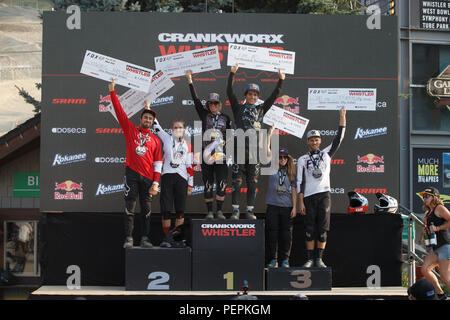 2018 pro uomini e donne pro del vincitore del podio, Crankworx Fox Air DH concorrenza in Whistler, BC, Canada. Agosto 15, 2018. Foto Stock