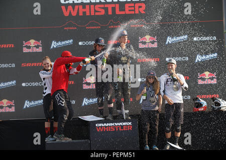 2018 pro uomini e donne pro del vincitore del podio, Crankworx Fox Air DH concorrenza in Whistler, BC, Canada. Agosto 15, 2018. Foto Stock