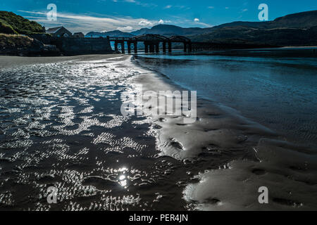 Blaenau Ffestiniog Rail bridge e il Mawddach Estuary Foto Stock