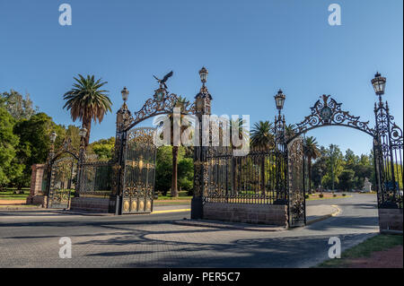 I cancelli del parco (Portones del Parque) a San Martin generale Park - Mendoza, Argentina Foto Stock