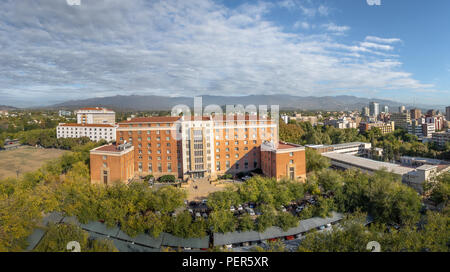 Panoramica vista aerea della città di Mendoza - Mendoza, Argentina Foto Stock