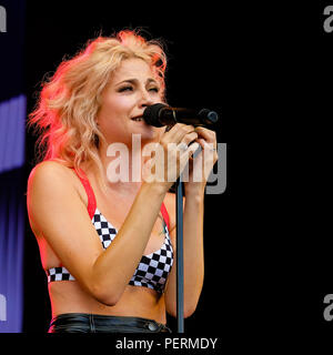 Pixie Lott gioca Brighton Pride, Preston Park sabato 4 agosto 2018 tenutasi a Preston Park, Brighton. Nella foto: Pixie Lott. Foto Stock