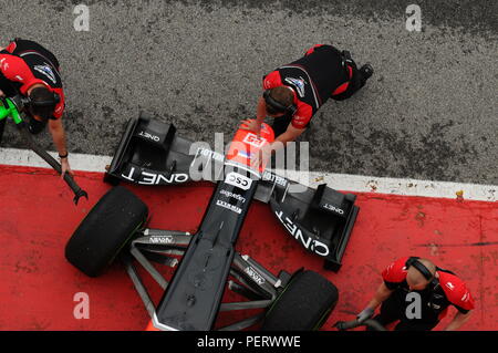 MUGELLO, Italia, Maggio 2012: Charles Pic di Marussia F1 Racing team a team di Formula Uno giorni di test al Mugello Circuit in Italia. Foto Stock