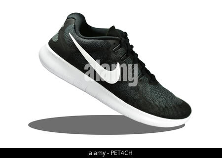 Samut Sakhon Thailandia Agosto 13, 2018 : prodotto riprese di Nike uomini sport scarpa da corsa su sfondo bianco,scarpe da running Nike Foto Stock