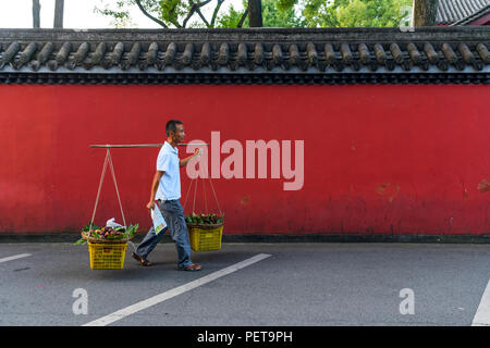 La vita a Chengdu Sichuan, la città più grande del sud ovest della Cina. Foto Stock