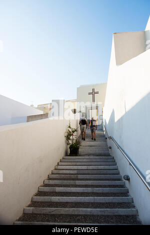 Ricerca di passi verso la cattedrale di Thera Santorini Foto Stock