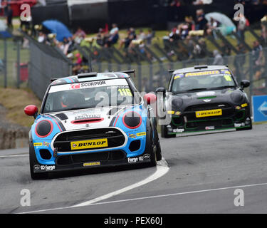 David Robinson, Mini F56 JCW, Mini Sfida, DTM gara incontro, Deutsche Tourenwagen Masters, Circuito del Grand Prix, Brands Hatch, Kent, Inghilterra, XI 12 Foto Stock