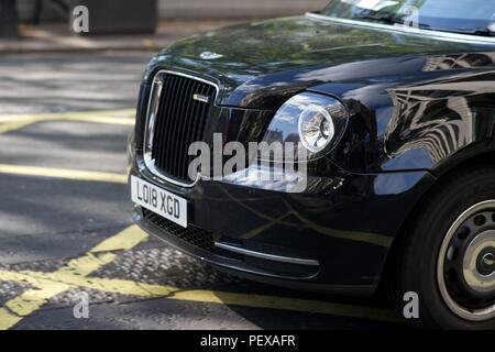 Londra è di nuovo completamente elettrica cabina nero Foto Stock