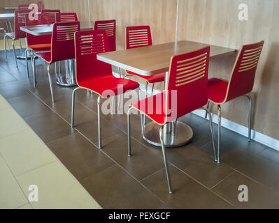 Red caff diner sedie e tavoli Foto Stock