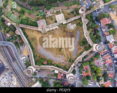 Antenna fuco vista di Yedikule fortezza in ISTANBUL / TURCHIA. Paesaggio urbano. Foto Stock