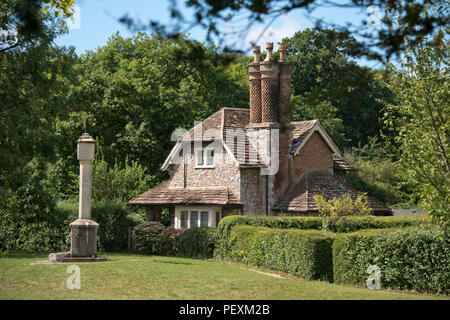 Blaise borgo, un gruppo di 9 cottages, grado 1 elencati in Henbury, Bristol, Regno Unito. Essi sono stati progettati da John Nash e costruito nel 1809 per i pensionati Foto Stock