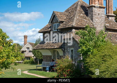 Blaise borgo, un gruppo di 9 cottages, grado 1 elencati in Henbury, Bristol, Regno Unito. Essi sono stati progettati da John Nash e costruito nel 1809 per i pensionati Foto Stock