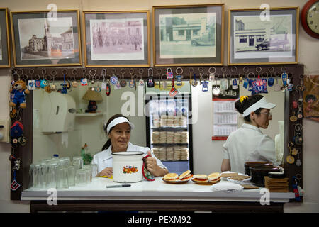 Cafe a Punta Arenas, regione di Magallanes, Cile Foto Stock