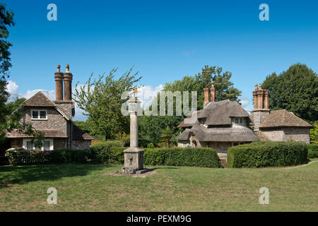 Blaise borgo, un gruppo di 9 cottages, grado 1 elencati in Henbury, Bristol, Regno Unito. Essi sono stati progettati da John Nash e costruito nel 1809 per i pensionati Foto Stock