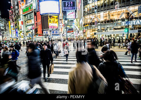 Incrocio di Shibuya di Tokyo, Giappone Foto Stock