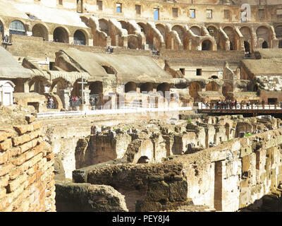 All'interno del Colosseo a Roma Foto Stock