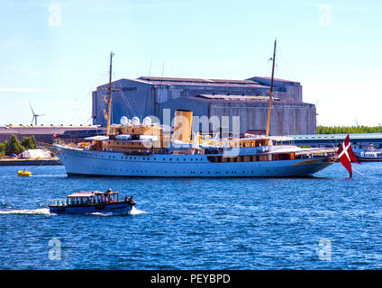 Royal Yacht Dannebrog serve come ufficiale e residenza privata per la Regina Margrethe II di Danimarca e i membri della famiglia reale; durante la gazzetta Foto Stock