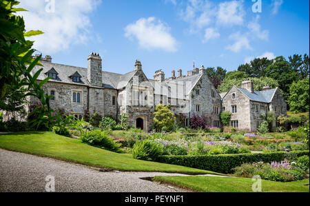 Cotehele House e giardini presi in Cotehele, Cornwall, Regno Unito il 1 Luglio 2013 Foto Stock