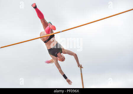 Birmingham, Regno Unito. Il 18 agosto 2018. Sandi Morris (USA) completa nelle donne il Pole Vault durante 2018 IAAF Diamond League - Birmingham presso Alexander Stadium il Sabato, 18 agosto 2018. BIRMINGHAM, Inghilterra. Credito: Taka G Wu Credito: Taka Wu/Alamy Live News Foto Stock