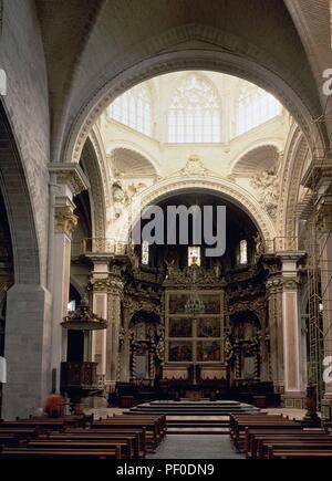 INTERIOR hacia el altare DE LA CATEDRAL de Valencia. Posizione: CATEDRAL-interno, VALENCIA, Spagna. Foto Stock