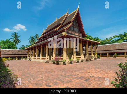 Il bel tempio Buddista Wat Si Saket con il suo chiostro, Vientiane, Laos Foto Stock