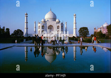 Taj Mahal di Moonlight Agra India Foto Stock