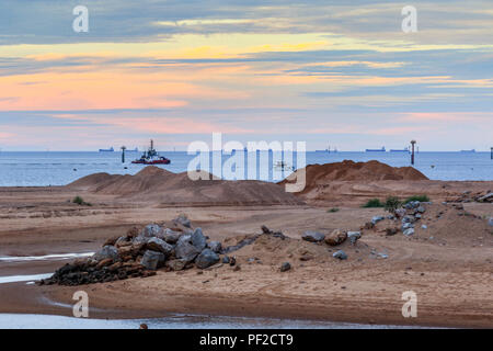 Litorale sabbioso e oceano a Port Hedland Foto Stock