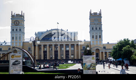 KHARKOV, Ucraina - 26 Maggio 2018: stazione ferroviaria principale Foto Stock